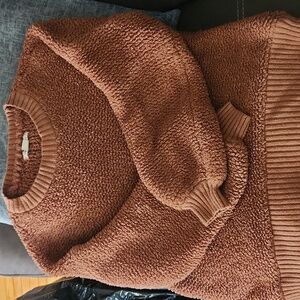 Long-sleeved AE sweater
